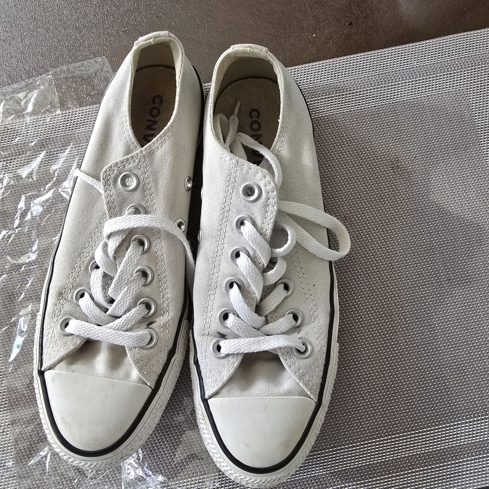 Converse Off-White Canvas Lace-Up Sneakers Like New Condition